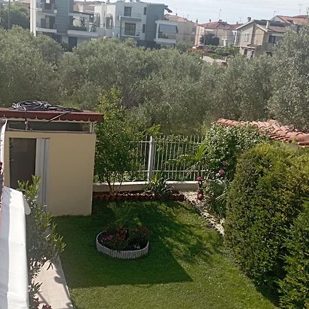 Райский Уголок Nea Moudania Luaran gambar